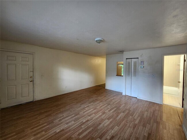 Building Photo - 4021 SW 37th St