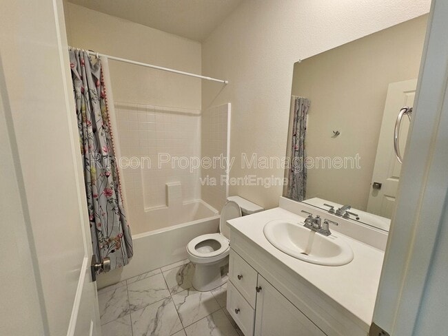 Building Photo - 431 Limoneira Ln