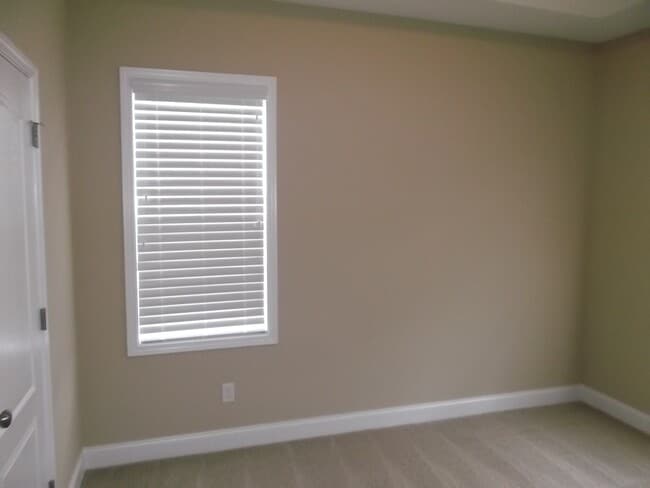 Building Photo - Absolutely Gorgeous!