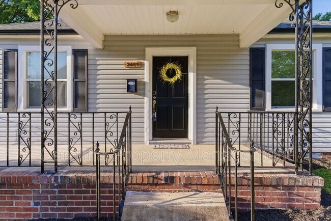 Building Photo - 2405 Greenland Ave