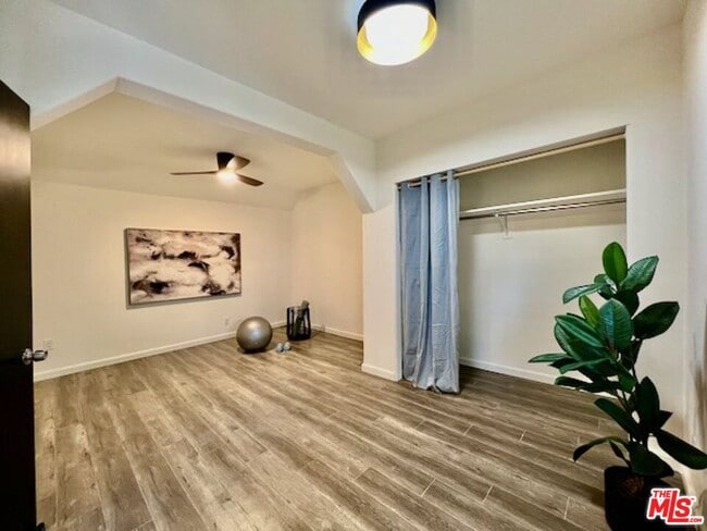 Building Photo - 656 N Dillon St