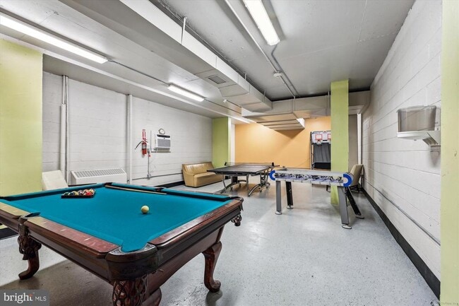 Building Photo - 10500 Rockville Pike