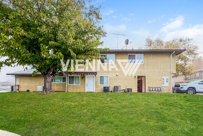 Primary Photo - Auburn Condo is NOW rent ready!