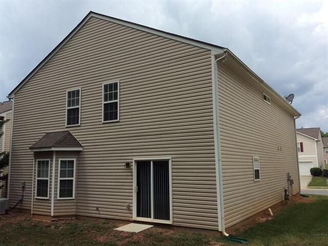 Building Photo - 5216 Grays Ridge Dr