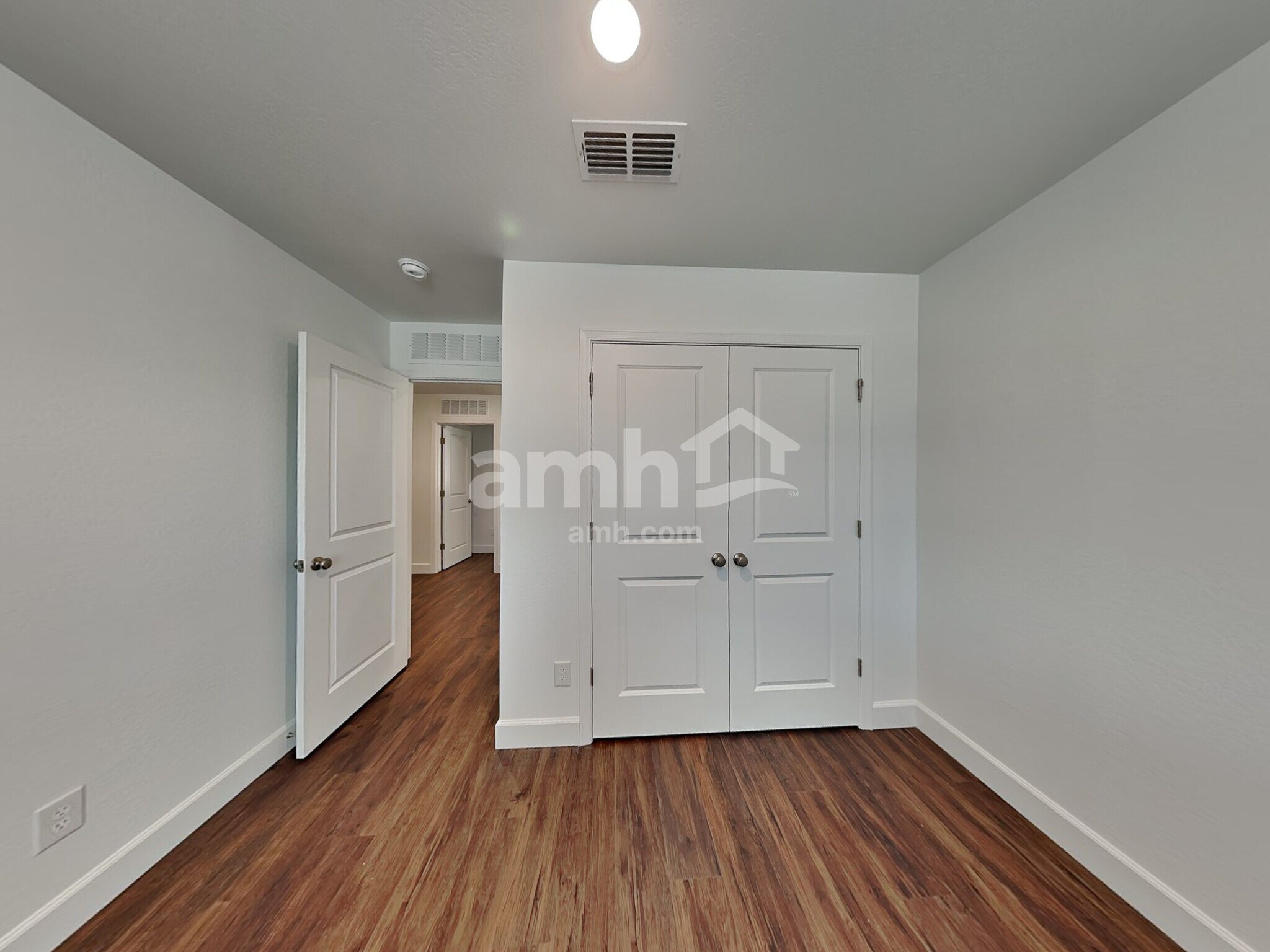 Building Photo - 17142 W Lawrence Ln