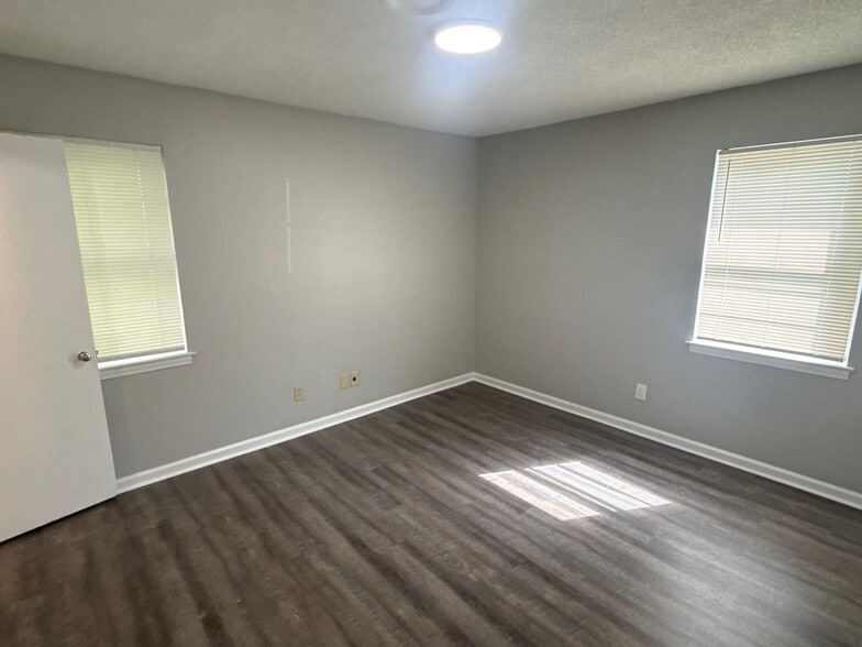 Bedroom - 3931 Callahan Dr