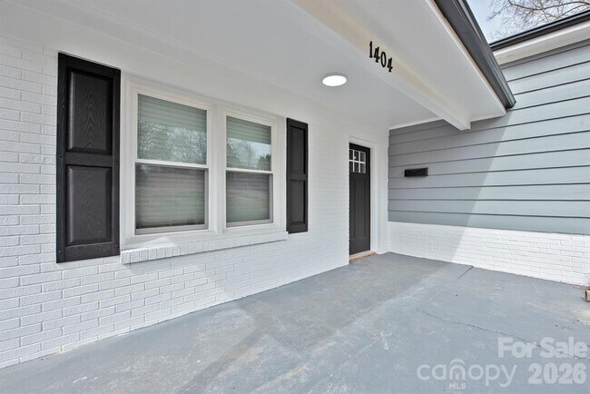 Building Photo - 1404 Nottingham Rd