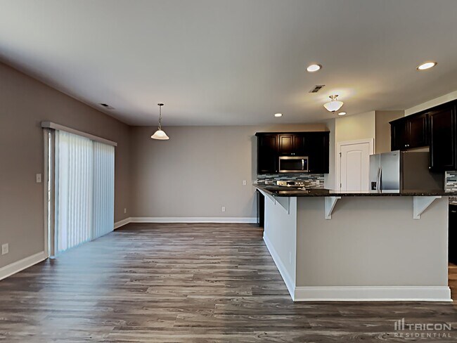 Building Photo - 4428 Redfern Pl