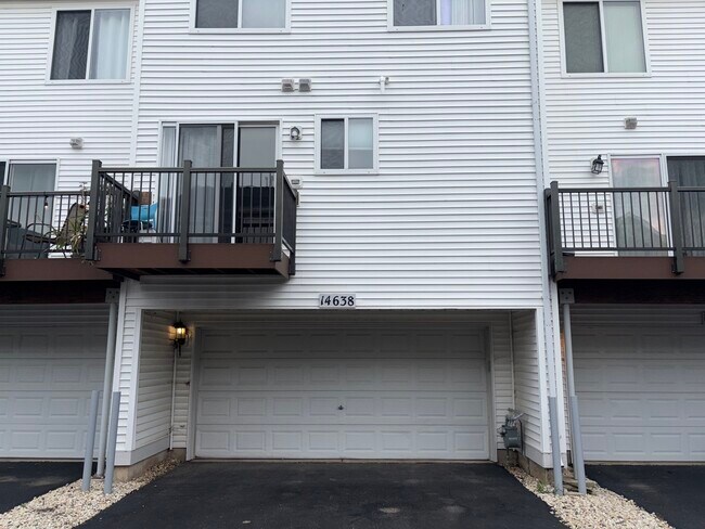 Building Photo - 14638 Patriot Square Dr W