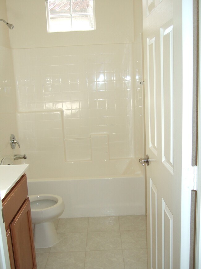 Building Photo - 297 Island Way