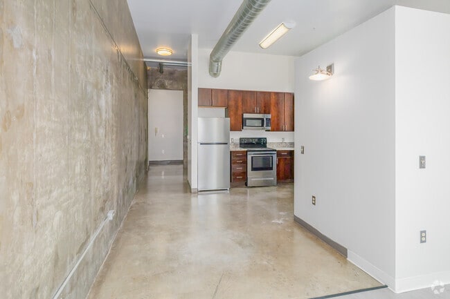Studio - 525SF - Dining Room - Globe Mills