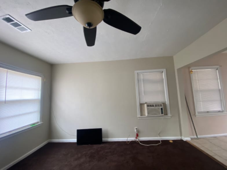 Building Photo - 3948 Singer Dr
