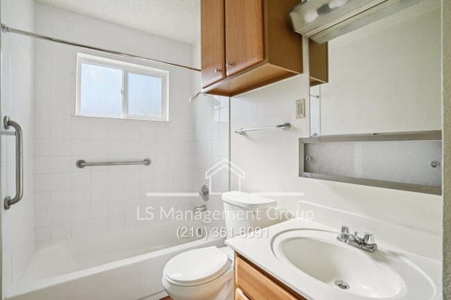 Building Photo - 6607 Cherryleaf St