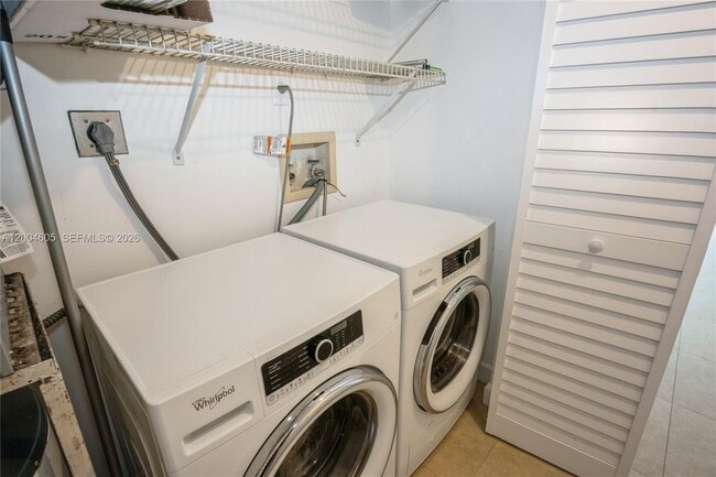 Building Photo - 1280 S Alhambra Cir