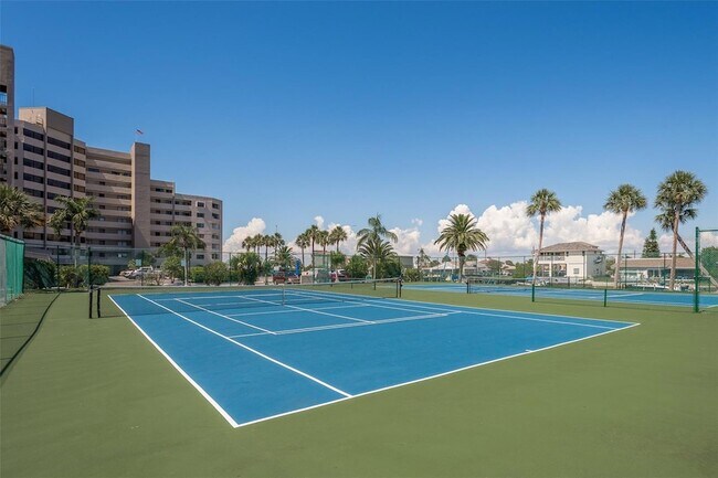 Building Photo - 6035 Sea Ranch Dr