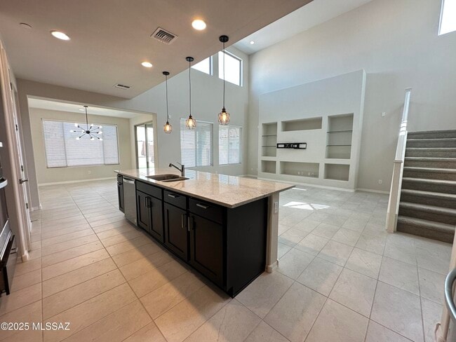 Building Photo - 7806 S Land Grant Dr