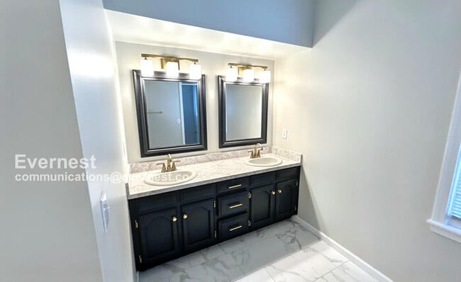Building Photo - 5056 Little Turtle Dr