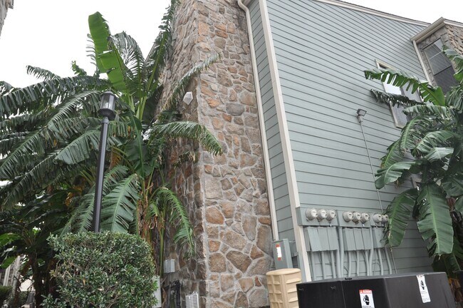 Building Photo - 3754 Tanglewilde St