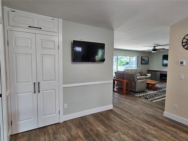 Building Photo - 1508 Flamingo Ln