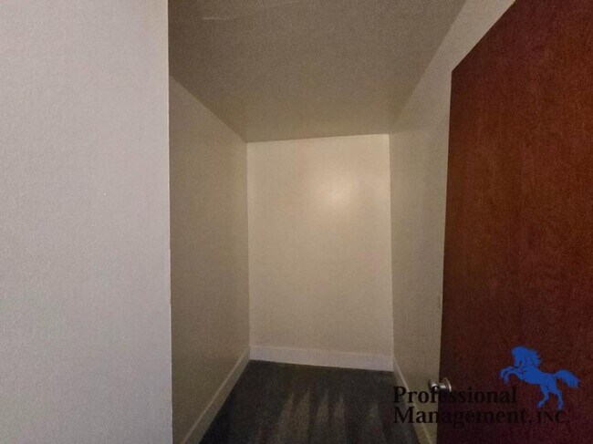 Building Photo - bedroom in Billings MT 59101