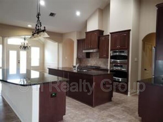 Building Photo - 5402 Valley Country Ln