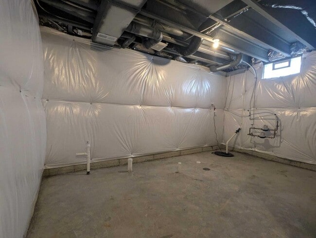 Building Photo - 7301 Aster Wy