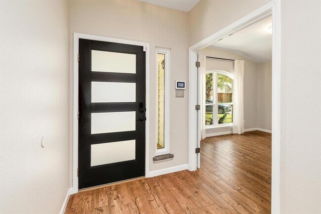 Building Photo - 606 Horizon Trail