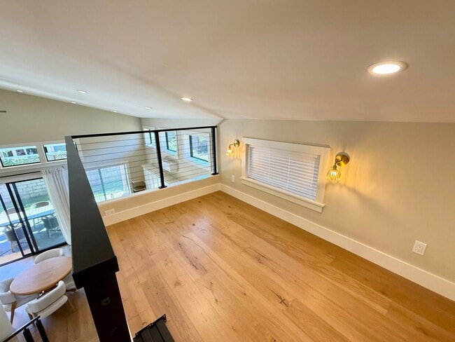 Building Photo - Beautiful Furnished New Construction Calis...