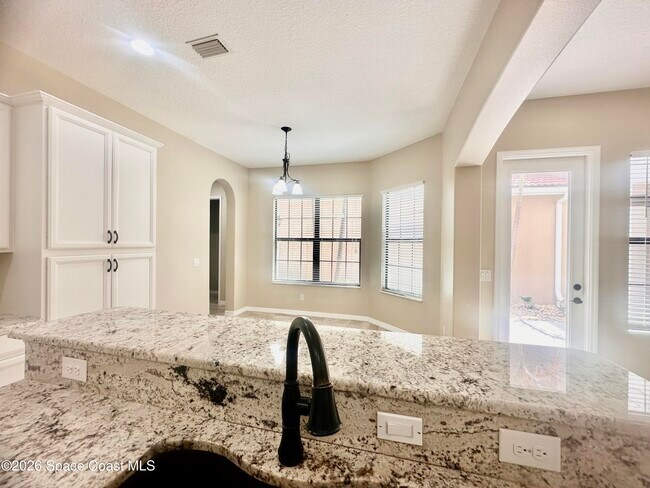 Building Photo - 8880 Napolo Dr