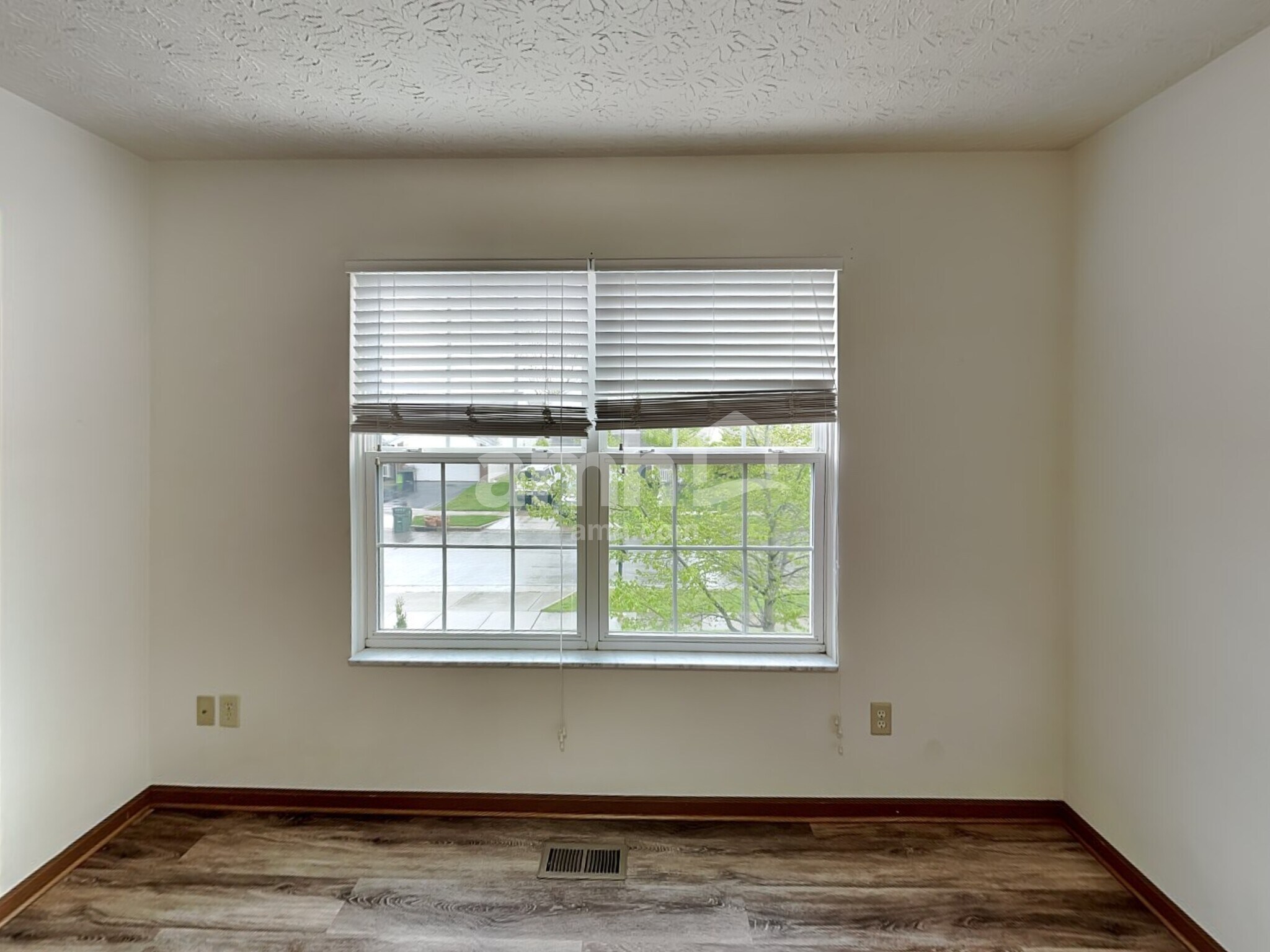 Building Photo - 3852 Winding Twig Dr