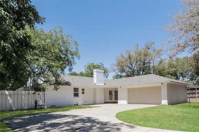 Building Photo - 3434 Silverwood Ln