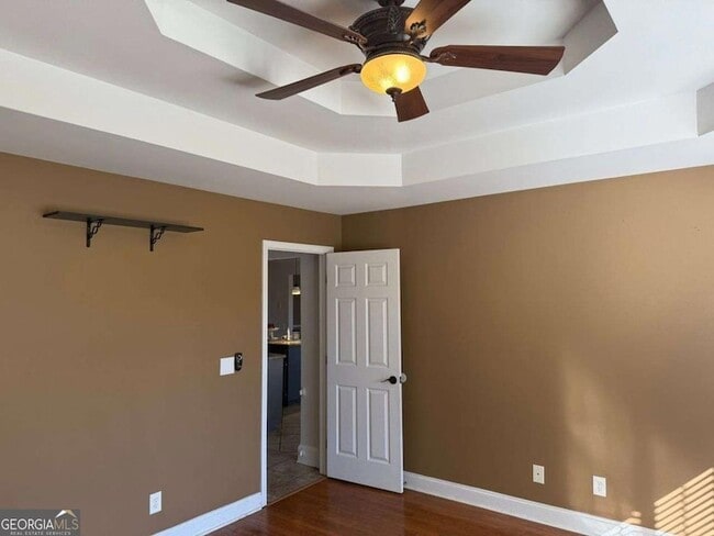 Building Photo - 22 Valley Creek Dr SW