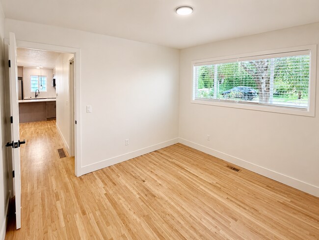 Building Photo - 7407 SW 36th Ave