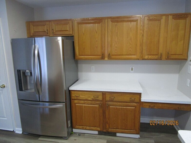 Building Photo - 465 Pfister Rd