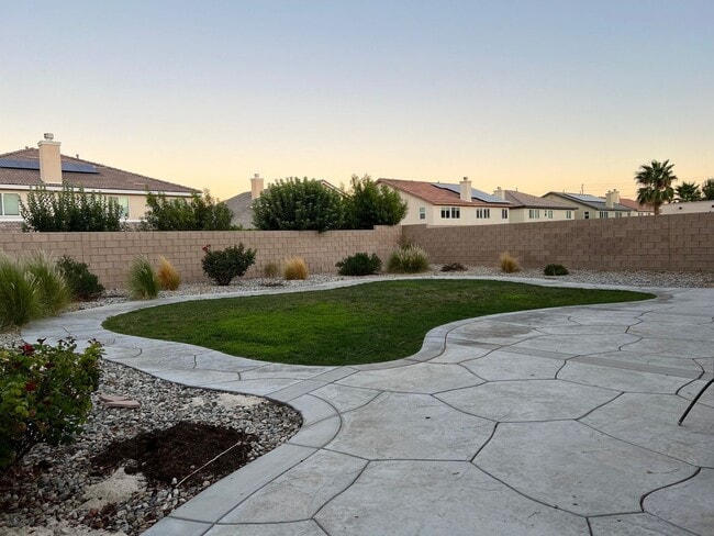 Building Photo - Breathtaking 2 Story Home Built in 2005 with 3279 sq. ft. in West Lancaster