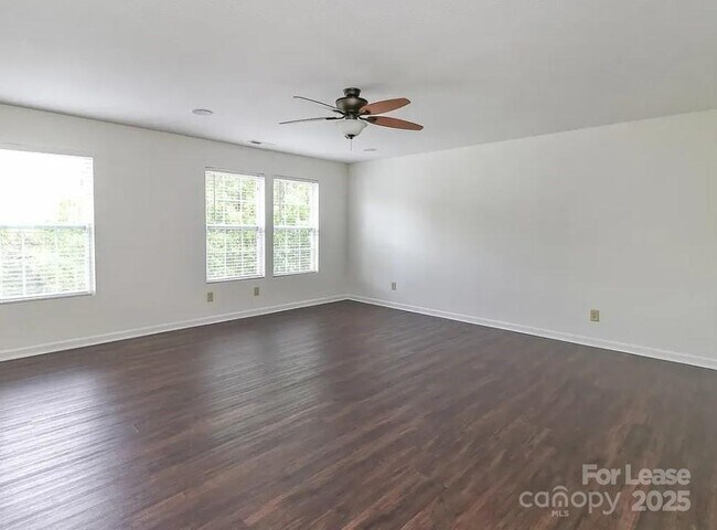 Building Photo - 3609 McDuff Ct