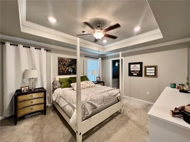 Building Photo - 4315 W Topeka Ave