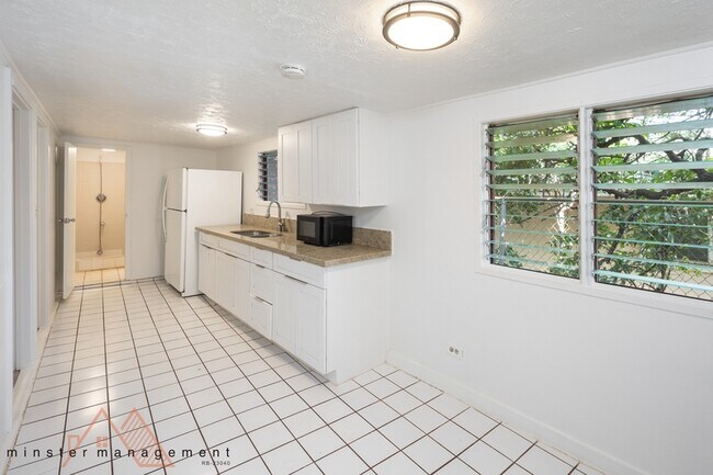 Building Photo - 1322 Olino St