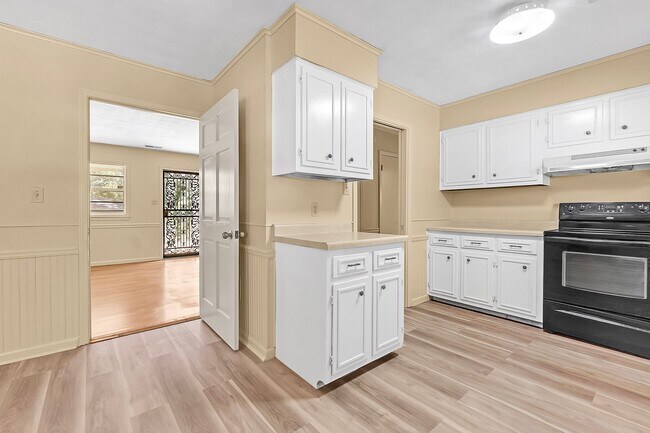 Building Photo - Newly Renovated 3 bed 2 bath in Memphis, TN