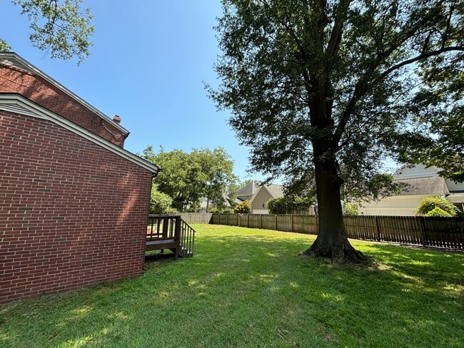 Building Photo - 3109 Clark Ave