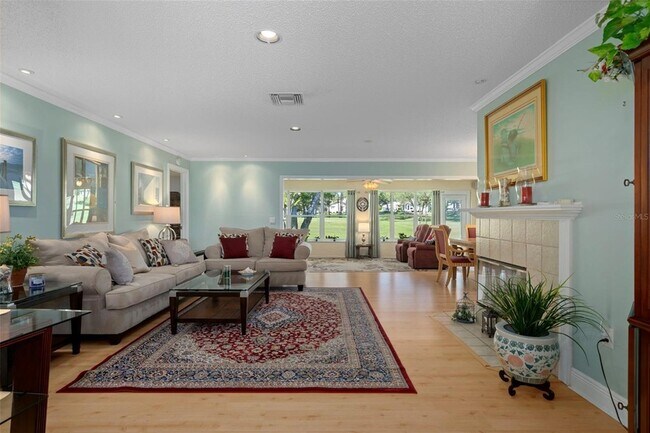 Building Photo - 7167 Crown Oaks Dr