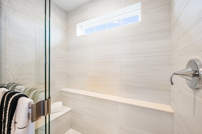 Building Photo - 1261 Glenmont St