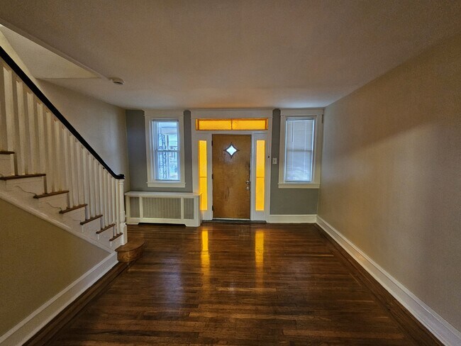 Building Photo - 4008 Gilham St