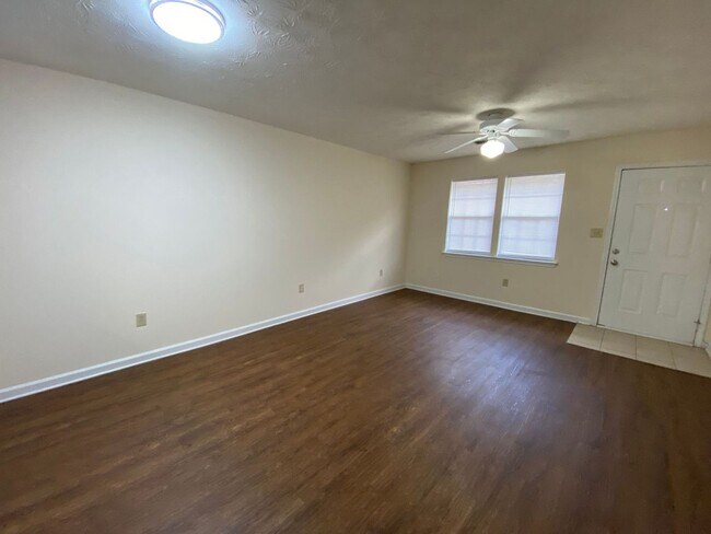 Building Photo - PRE-LEASING FOR AUGUST 2026!