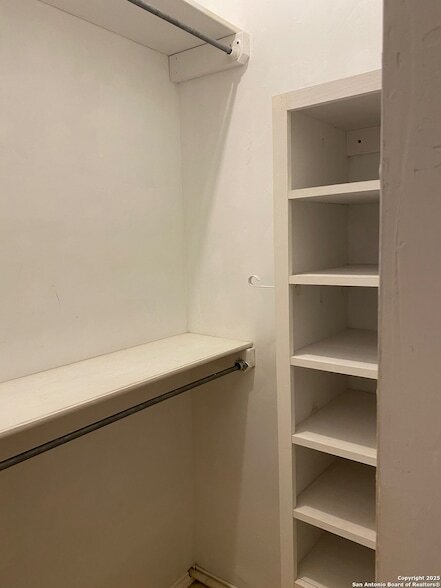 Building Photo - 556 Flower Trail Loop