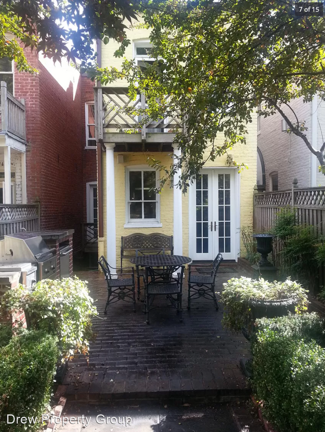 Building Photo - 4 br, 3.5 bath House - 3417 Dent Place NW