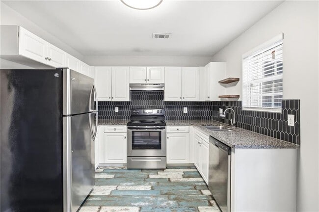 Building Photo - 103 Lilli Ln