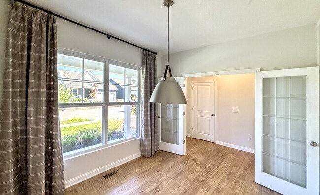 Building Photo - 6495 Drasco Dr