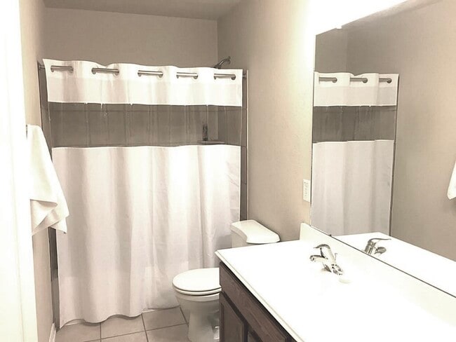 Building Photo - 6422 Addlestone Ridge Ln