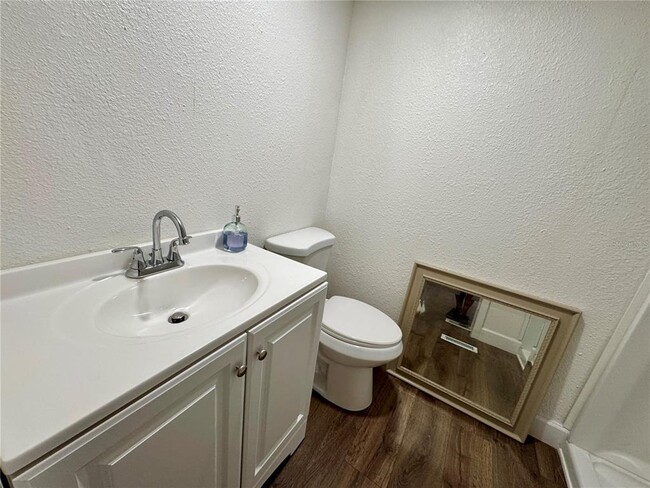 Building Photo - 112 Laureti Ln